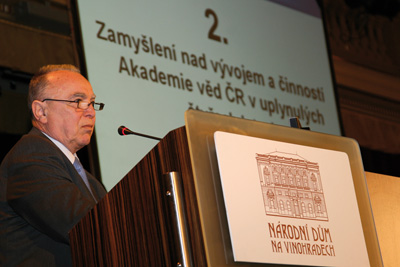 Jedním z pozvaných hostů byl také předseda České konference rektorů Jan Hron.