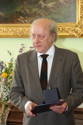 Dne 2. září 2009 obdržel prof. Karel Melichar Čestnou medaili Za zásluhy o Aka­de­mii věd České republiky.