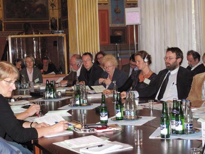 Účastníci konference diskutovali o Rudolfově Majestátu v prostorách vily Lanna.